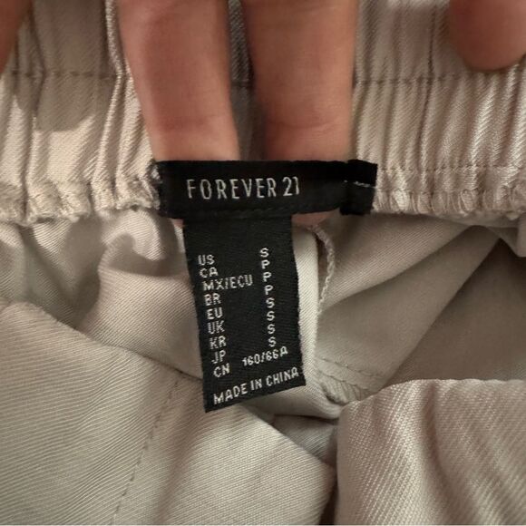 Forever 21 Women's Elastic Waist Wide Leg Parachute Cargo Pants, Size S - Picture 10 of 13